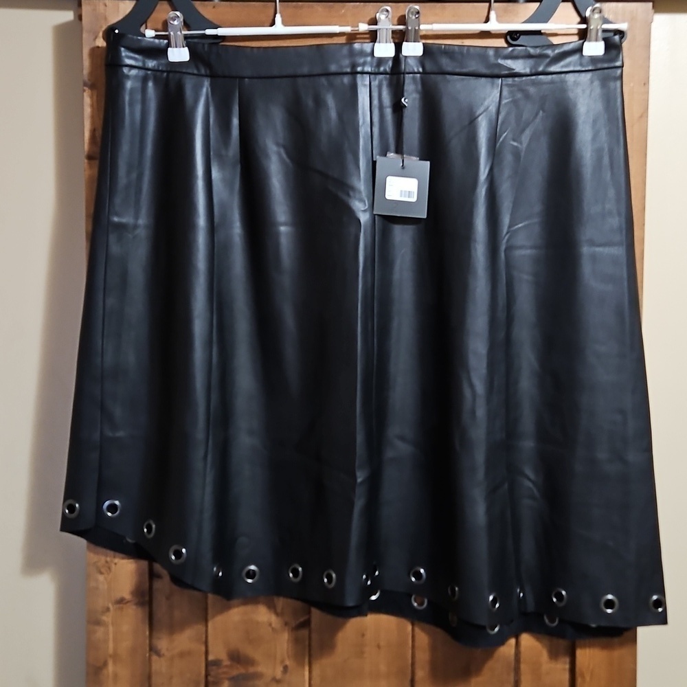 Michel Studio Faux Leather A-line Skirt Sz 22